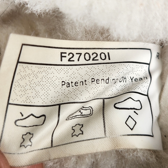 UGG Oh Yeah Slippers Women's 9 White Sheepskin Fuzzy Slides Sandals Shoes - Picture 12 of 14